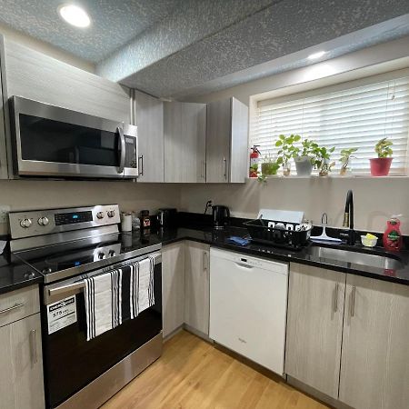 Super Luxury & Cozy Lower Level Apartment In Nw Calgary, Ab Close To Banff Exteriér fotografie