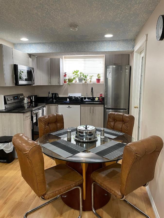 Super Luxury & Cozy Lower Level Apartment In Nw Calgary, Ab Close To Banff Exteriér fotografie