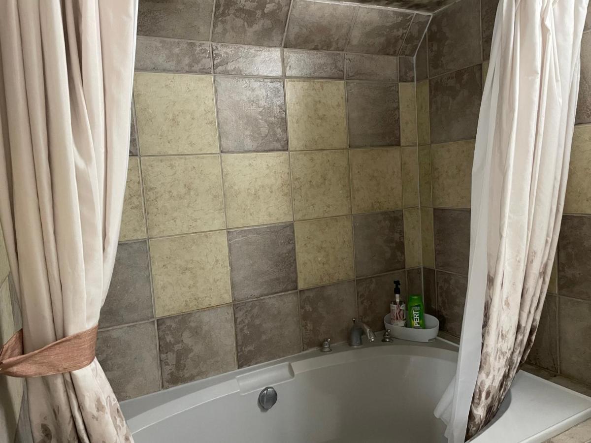 Super Luxury & Cozy Lower Level Apartment In Nw Calgary, Ab Close To Banff Exteriér fotografie